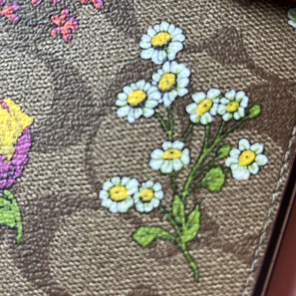💐 COACH NOTEBOOK IN SIGNATURE CANVAS WITH FLORAL PRINT   💐 NWOT 💐